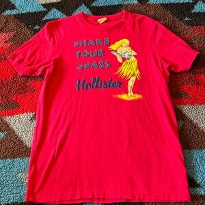 Medium Hollister tee